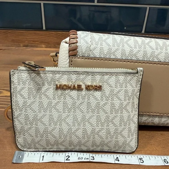Michael Kors Cream and Tan Signature Small Satchel & little wallet - Picture 3 of 12